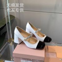 2022 New MIUMIUˉ Genuine Leather High Heel Shoes Back Hollow Baotou Sandals Womens Thick Heel Pearl Retro Mary Jane Single Shoes