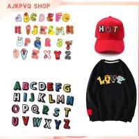 AJKPVQ 26PCS งานฝีมือ เย็บปักถักร้อย เตารีด สติ๊กเกอร์เสื้อผ้า ตัดเย็บเสื้อผ้า แพทช์ตัวอักษร แพทช์ตัวอักษร