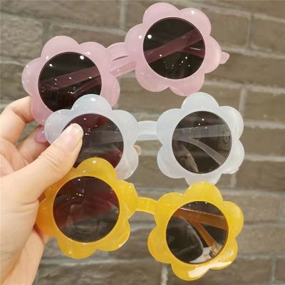Summer Children Cute Acrylic Flower Outdoor Sun Protection Sunglasses Baby Girls Classic Sunglasses Kids Boy UV400 Sunglasses