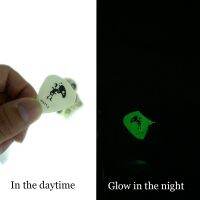 5pcs 0.71mm Medium Guitar Picks Celluloid Plectrum Acoustic Electric Guitar Accessories Fluorescence Glow in the night