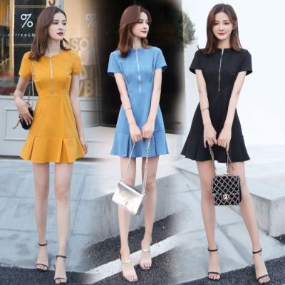 Dress Model Baru ฤดูร้อนกระโปรงสั้นเข้ารูปมีซิปสไตล์เกาหลีคอวีมีระบายชุดสีดำเล็กๆทรงผอมเพรียวแบบเกาหลี2022