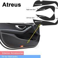 Atreus 4ชิ้นสำหรับ W205 Mercedes W213 Benz A C C CLA GLA GLA GLA รุ่น GLC แต่งรถ3D ประตูแผ่นป้องกันการเตะพรมสติกเกอร์ไฟเบอร์คาร์บอน