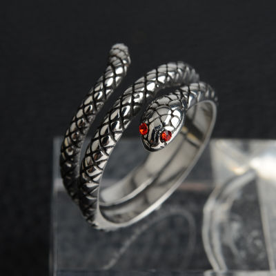 แหวนเหล็กไทเทเนียมรูปงูไพทอนงูเห่าตาแดงบุคลิกย้อนยุค