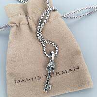 จี้เงินของผู้ชายสร้อยคอ David Yurman ของที่ระลึกกุญแจหัวกระโหลกโมริสับทำจากเงินสเตอร์ลิงกับเพชรสีดำปู