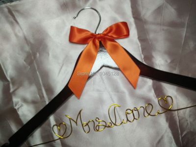 Free shipping Personalized Wedding Hanger, bridesmaid gifts, name hanger, brides hanger Bridal Dress Hanger with bowknot
