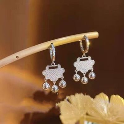 [COD] Pingan lock earrings vibrato with the same style step by micro-inlaid zircon retro tassel niche design high-end