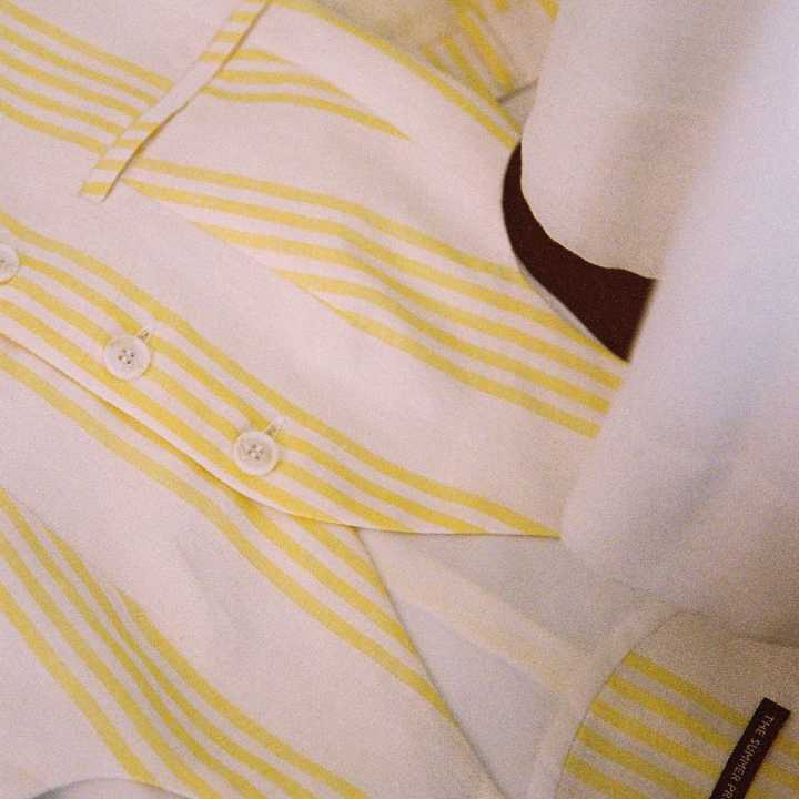 sunlit-and-sand-dune-vest-the-summer-project-เสื้อกั๊ก-เสื้อสีเหลือง