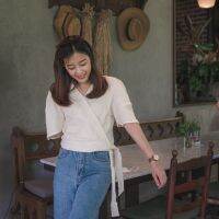 [sundaylife] Magnolia top เสื้อเบลาส์แขนสั้น ดีเทลเชือกพัน ผ้าธรรมชาติใส่สบาย minimal