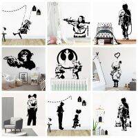 [HOT IOSWKLXWIOGH 626] 3D Banksy ทหารที่ถอดออกได้ Art ไวนิลสติ๊กเกอร์ติดผนังไวนิลสติกเกอร์ Mural