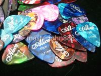 Lots of 30pcs Alice Colorful Pearl Celluloid Electric/Acoustic Guitar Picks 6 Thickness Selective Guitar Bass Accessories