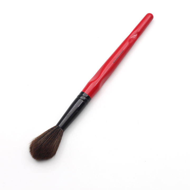 classic-red-plastic-long-handle-long-fluffy-synthetic-buildable-cheek-makeup-brush