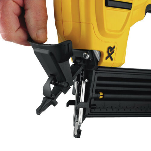 dewalt-เครื่องยิงตะปู-ไร้สาย-dcn680b-20v-max-18ga-brad-nailer-bare-tool-only-made-in-mexico