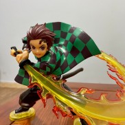 Có sẵn - 17cm Mô hình Tanjirou kiếm lửa - Mô hình Kimetsu no Yaiba Thanh