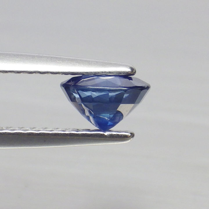 พลอย-ไพลิน-แซฟไฟร์-แท้-ธรรมชาติ-natural-royal-blue-sapphire-หนัก-1-31-กะรัต-free-full-certificate