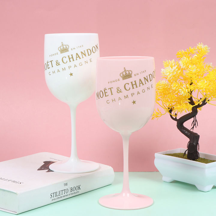 wine-party-white-champagne-coupes-cocktail-glass-champagne-flutes-wine-cup