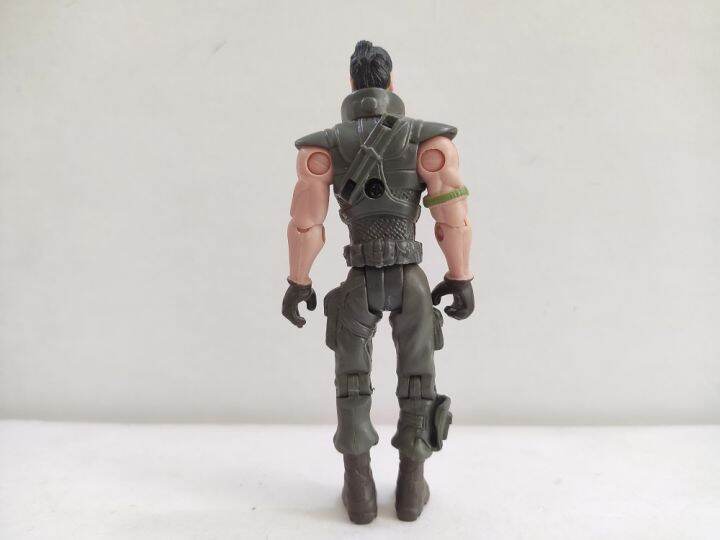 3-75-gi-joe-lanard-the-corp-solitary-0562-w-3ชิ้นอุปกรณ์ตุ๊กตาขยับแขนขาได้