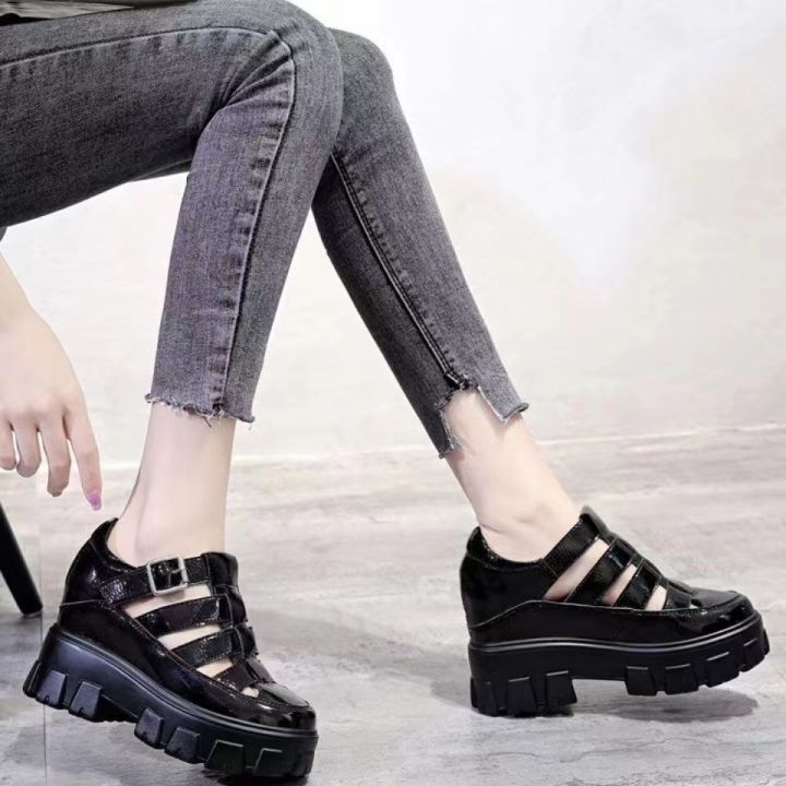 a-so-cute-รองเท้าแตะ2022กลวงผู้หญิงสไตล์ใหม่อินเทรนด์อเนกประสงค์รองเท้าคุณพ่อส้นหนาระบายอากาศได้ดี