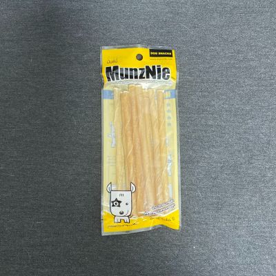 MUNZNIE ขนมขบเคี้ยวสำหรับสุนัข ชิวสติ๊กธรรมชาติ บรรจุ 8 ชิ้น (1ซอง)