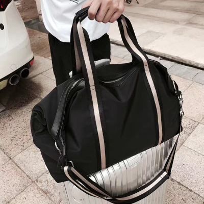 กระเป๋าเดินทางสำหรับธุรกิจกระเป๋าสะพายพับได้ระยะทางสั้นๆกระเป๋าทรงสี่เหลี่ยมมีหูหิ้วสะพายไหล่