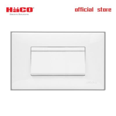 HACO ชุดสวิตซ์ทางเดียว 1 ช่อง 3โมดูล 16A 250V สีขาว พร้อมแผงหน้ากาก รุ่น IC-S11B