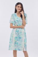 EP เดรสลายดอกไม้แต่งลูกไม้ ผู้หญิง สีเขียว | Floral Print Dress with Lace Detail | 4550