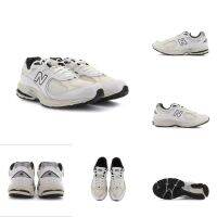 New Arrival 【 Original】 NB * 2002 R รองเท้าวิ่งลำลองสำหรับบุรุษและสตรีรองเท้ากีฬาสีขาวสีเบจ