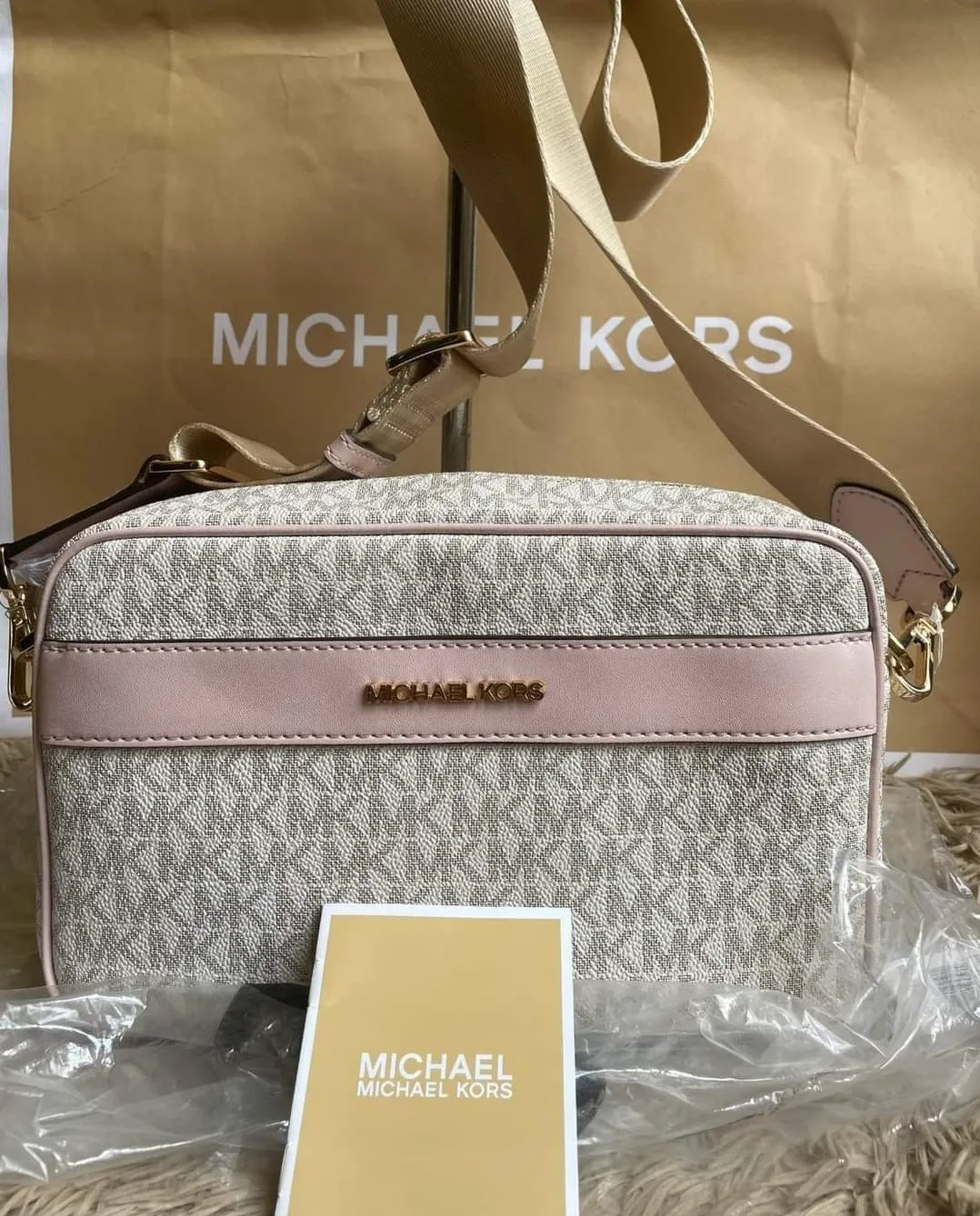 Original Michael Kors Kenly Pocket Large Crossbody Bag In Vanilla Powder  Blush Color | Lazada PH