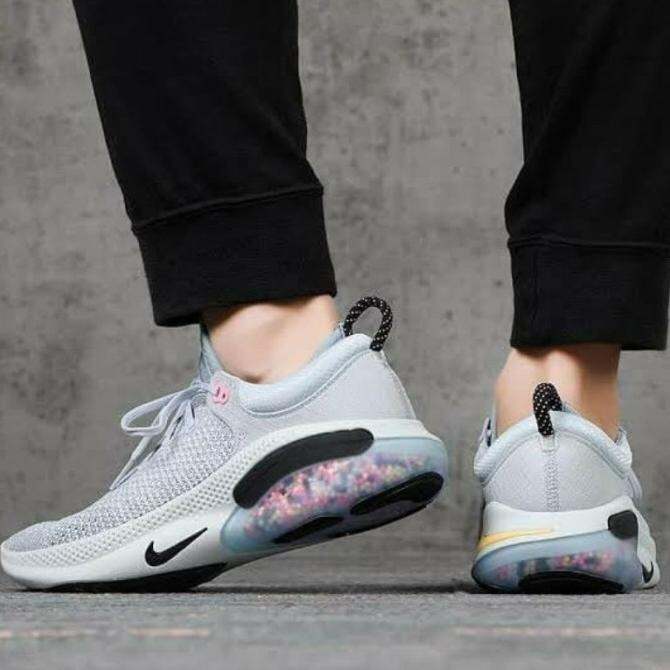 sepatu nike joyride run