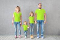 Familly Tshirt Light Green Color สีเขียวตอง Cotton100% ใส่สบายไม่มีตะเข็บข้าง ขายส่ง ราคาโรงงาน เสื้อทีม มีเก็บเงินปลายทาง