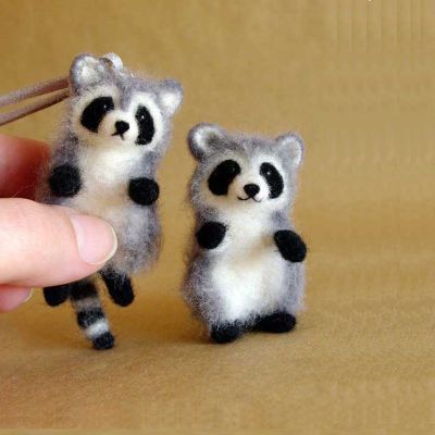 Non-Finished Funny Lovely Cat Dog Panda Raccoon Carry Pick Up Animal Wool Needle Felting Pocket Animal Doll Toy DIY Kit For Kids