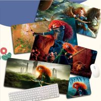 Disney Brave Mouse Pad Stock แผ่นรองเมาส์สำหรับเล่นเกมแล็ปท็อปขนาดเหมาะสำหรับแผ่นรองคีย์บอร์ดเกมล็อคขอบขนาดใหญ่