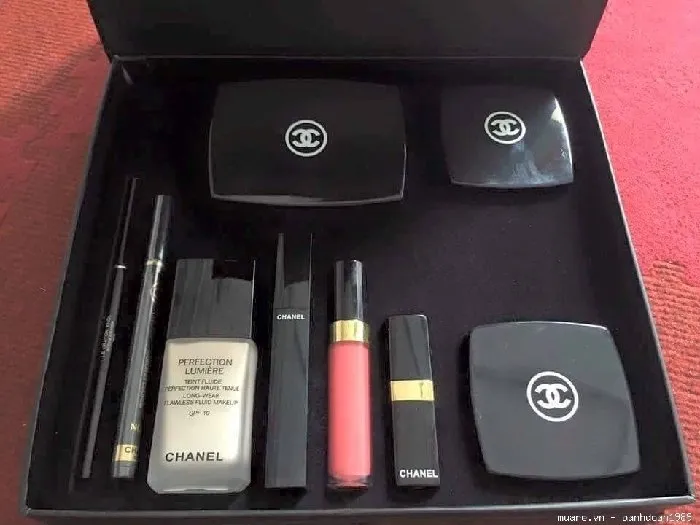 New Makeup CHANEL Holiday 2019 Gift Sets  BeautyVelle  Makeup News