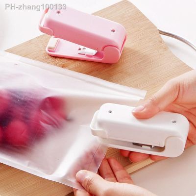 Home Portable Mini Sealing Machine Impulse Seal Packing Plastic Bag Sealer For Snacks Dried Fruit Heat Sealing Household