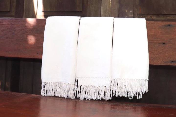 ผ้าพันคอ ผ้าคลุมไหล่ ทอมือลายลูกแก้ว 1 ผืน สีขาวออฟไวท์ ขนาด 40x180-200 ซม. 1 ผืน นำไปมัดย้อม งานคราฟต่างๆ ecoprint รับขวัญ รับไหว้