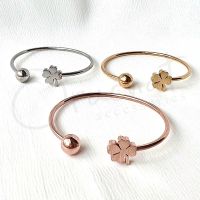 Clover ball 14k bracelet. (กำไลหัวเปิดปรับได้ งานชุบ 14k สแตนเลส สวยทน โดนน้ำหอม แอลกอฮอล์ได้ ไม่ลอก)