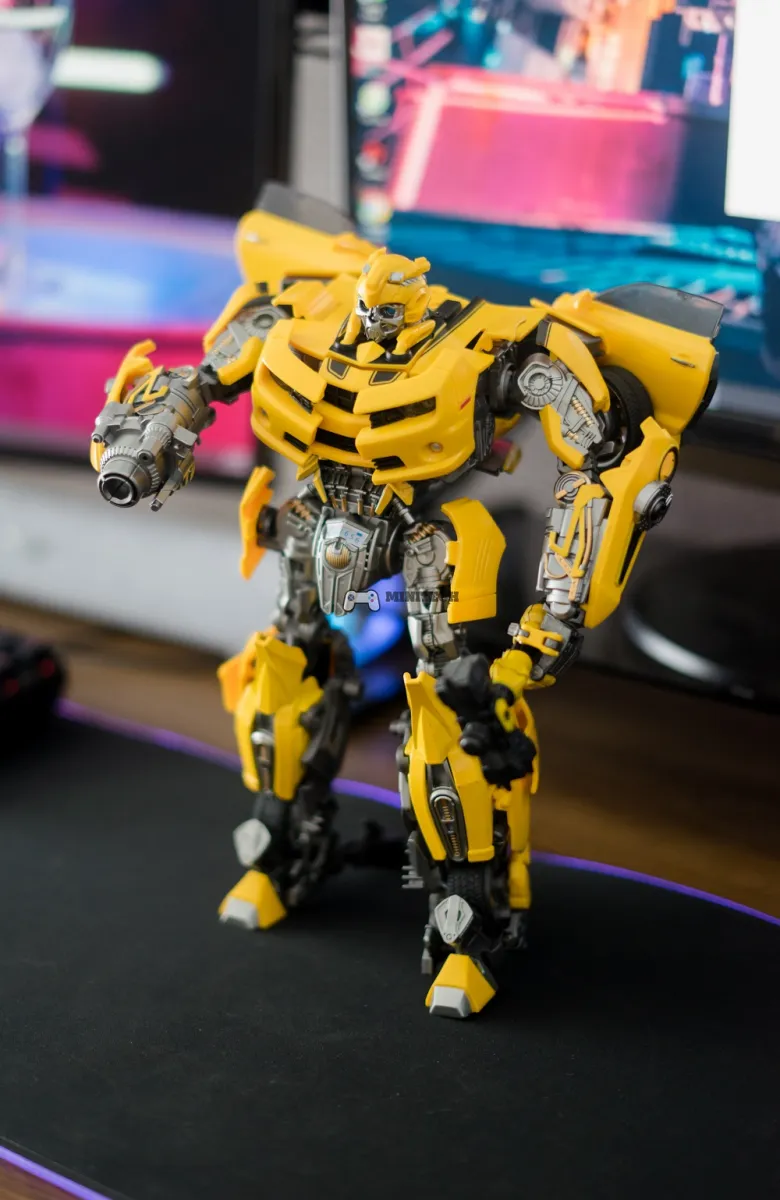 Mua Mô hình Transformers Bumblebee oversize W8601