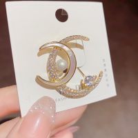 Imitation pearl Crystal Double Moon Brooches For Women Luxury Gold Color Rhinestone Alloy Enamel Brooch Safety Pins