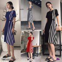 P3323 เดรสแขนสั้น สีพื้นดำตัดต่อด้านข้า เป็นลายริ้วสีทูโทนShort sleeve dress in black color with contrasting sides. Two-tone stripes