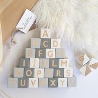 5x5cm Large Wooden Alphabet Letter Cubes Wood English Blocks Personalized Baby Name Cube Decorative Cube with Letters Home Decor Colanders Food Strain