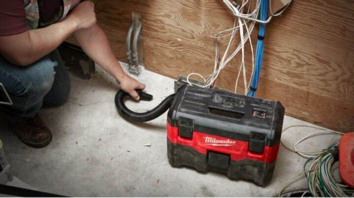 milwaukee-m18-เครื่องดูดฝุ่นไร้สายแบบเปียกและแห้ง-มิลวอคกี้-18-โวลท์-m18-vc-2-0-เครื่องเปล่า