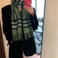 Hot sell Winter new female restoring ancient ways in England Scotland plaid scarves to keep warm woolen scarf shawls lamb velvet collar