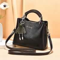 ♧℡﹍ 2022 new winter female bag fashion tide restoring ancient ways of soft leather joker shoulder