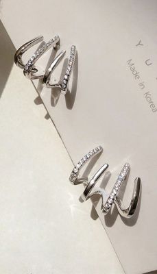【YF】 New Earrings Niche Design Simple Set With Rhinestones Four Claws Need Piercing For DropShipping E7107