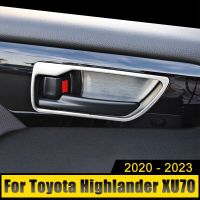 สติกเกอร์ตกแต่งฝาครอบอุปกรณ์เสริมรถยนต์สำหรับ Toyota Highlander XU70 Kluger 2020-2022 2023มื่อจับประตูด้านในสแตนเลส