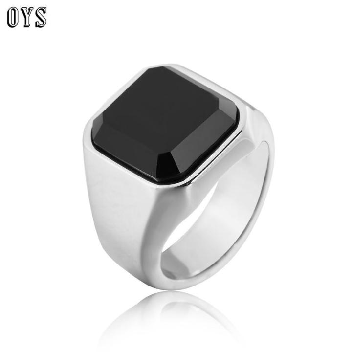 oys-เครื่องประดับผู้ชายแฟชั่นแหวนเหล็กไทเทเนียมสี่เหลี่ยมพลอยนิลสีดำย้อนยุค