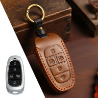 Crazy Horse Leather Car Key Case Cover For Hyundai Sonata Nexo DN8 Santa Fe TM Tucson NX4 Staria Ioniq 2020 2021 2022