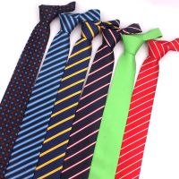 (Celebrity Menswear)คลาสสิกลาย Ties สำหรับผู้ชายผู้หญิงแฟชั่นชุดลายสก๊อตคอ Tie สีดำสีแดงชายเนคไทสำหรับงานแต่งงานธุรกิจ Stripe Tie Gravata