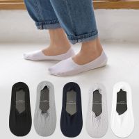 【BUY 1 GET 1】 Unisex Invisible Mesh Ice Silk Hollow Breathable Pure Color Boat Socks/Men Summer Silicone Heel Anti Slip Ultra-thin Cotton Business Ankle Sock