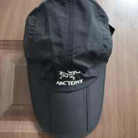 หมวกแก๊ปหมวกกอล์ฟหมวกแก๊ปสำหรับเล่นกีฬากลางแจ้ง Arcteryx แห้งเร็วระบายอากาศได้ SPF 50หมวกที่พับและม้วนได้