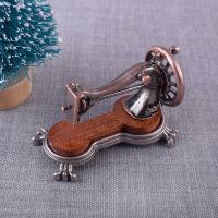 Retro Sewing Machine Vintage Mini Sewing Tools Model Miniature Sewing Machine Model for dollhouse Decorations 1Pcs